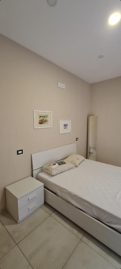 Garibaldi Room Naples Extérieur photo